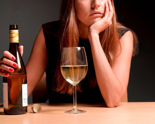 Анонимное лечение женского алкоголизма в Лихославле